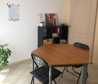 Bureau privé 10 m² 2 postes Coworking Rue des Poilus Saint-Maximin-la-Sainte-Baume 83470 - photo 1